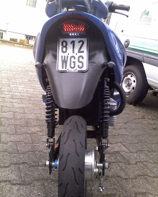 LED - Blinker + Rücklicht
Das original Relais arbeitet auch mit 4 LED-Blinkern richtig.
