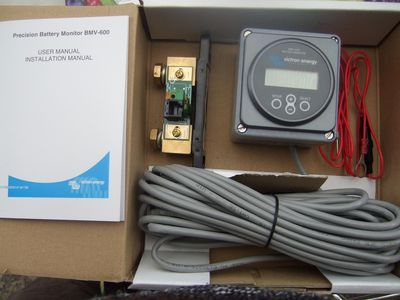 Anzeige von Spannung, Strom und Kapazität
Komplett
