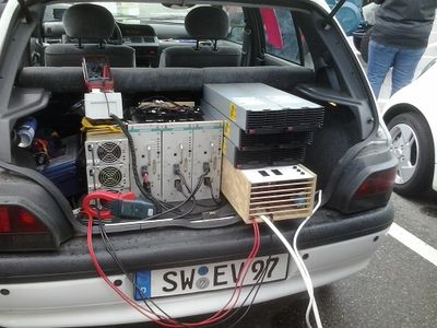 Ladetechnik
Clio vollgepackt mit Ladetechnik (SAFT-Zellen)
Keywords: Ladetechnik, HP, Siemens, Delta