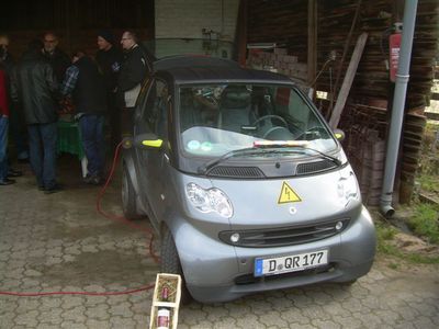 Berg.Hof 10.12.11 / Weihnachtsabsacker
Ralf's Smart, Bea-Tricks mit GK Akkus
