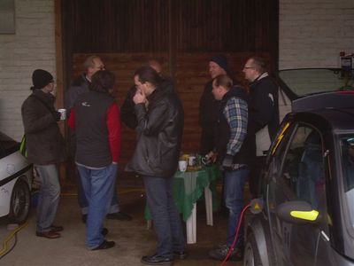 Berg.Hof 10.12.11 / Weihnachtsabsacker
frisch wars unter der Remise
