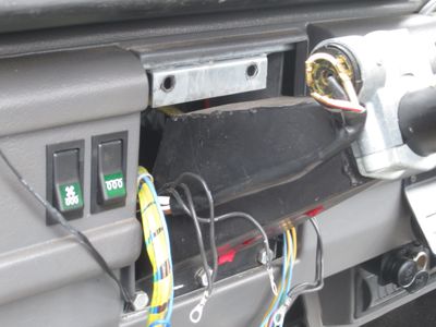 oben gebrochener Lenkradtrichter
