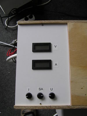 Drehstromlader Prototype 2
Anzeigenbereich
