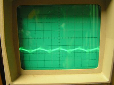 Neue HP-Laderplatine (Prototype)
Restwelligkeit Div= 100 mV
