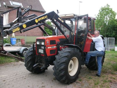 Treckerfahrer-Horst
da soll mal einer sagen dass es Horst keinen Spaß macht ;)
