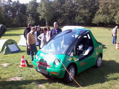Kaum sieht er nen Hotzi, ist Frank schon in seinem Element ;)
