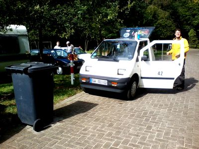 Ob sich Stefan fragt ob das weiße in das schwarze passt ???   ;o))
