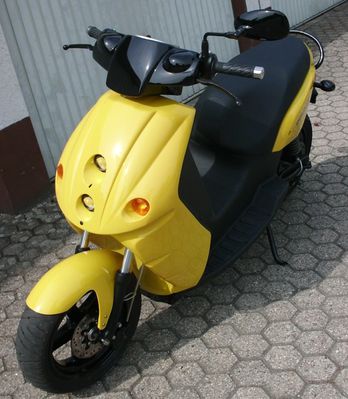 Halreuthers  E-Max 90S
serienmäßig wäre es ganz gelb
