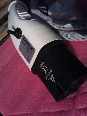 Modif Mennekes
Der ANTI-VERLUST-DURCH-NICHT-ÖFFNENDE-LADESÄULE-STECKER ;-) . Nachdem ja schon ein paar Kabel von spinnenden Ladesäulen verriegelt blieben. Mit mir nicht. Nachteil: ausziehen kann jeder, macht mir aber nix, ich habe noch nicht von schlechten Erfahrungen gehört. Sehe das eher als Feature, so kann man bei vollem Auto die Ladesäule neu teilen (je nach Standort macht das Sinn)
